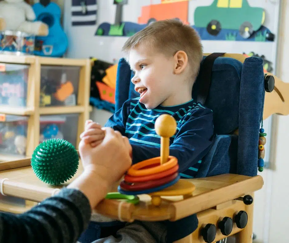 تأهيل أطفال الإعاقة العقلية بالكويت